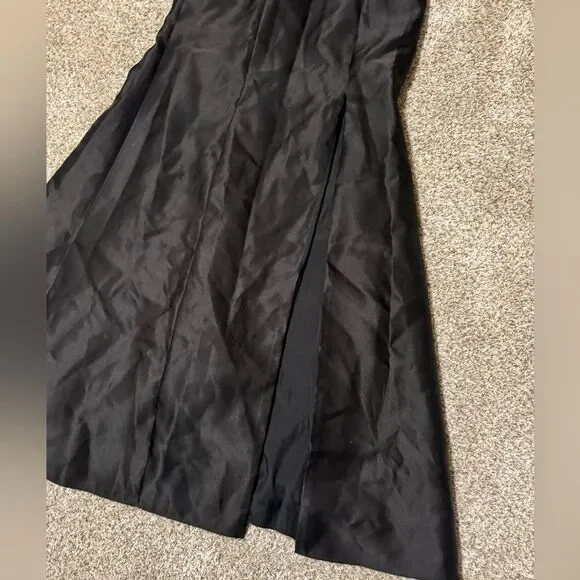 Alfred Sung V-neck Halter Satin Trumpet Gown D761 | Size 2 | Black - Picture 6 of 8